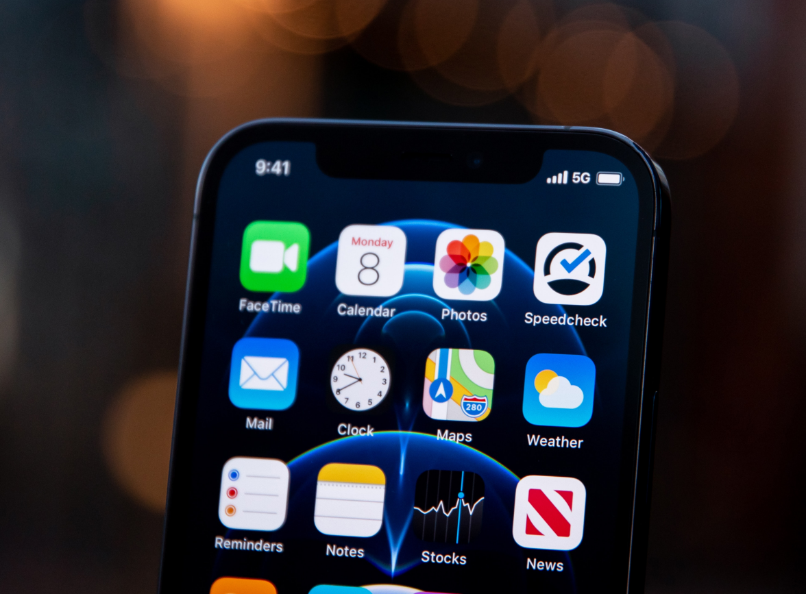 衡东苹果手机维修分享为什么 iPhone 12 在冬季会自动关机 